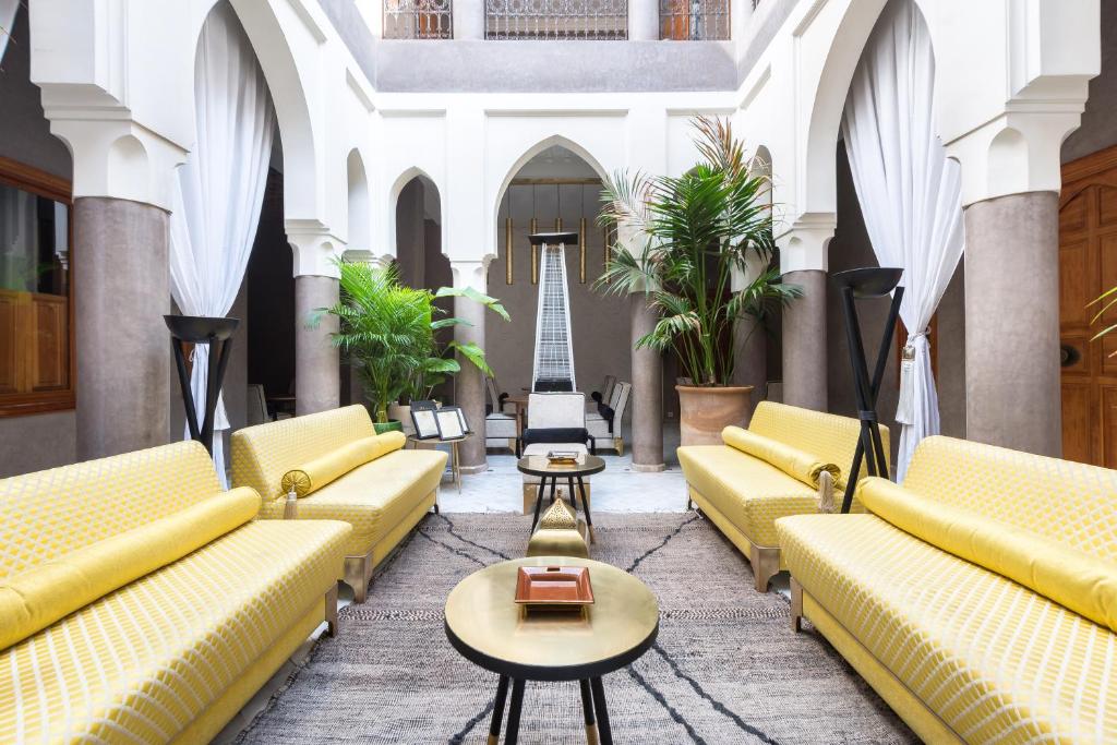 Riad Azur